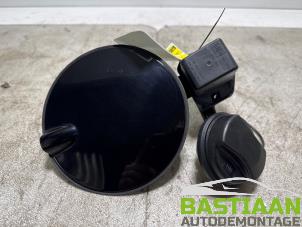Gebruikte Tank Klep Opel Corsa D 1.4 16V Twinport Prijs € 24,97 Margeregeling aangeboden door Bastiaan Autodemontage