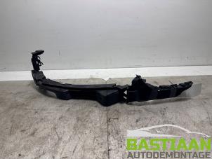 Gebruikte Koplampframe links Volkswagen Golf VI (5K1) 1.4 TSI 122 16V Prijs € 19,97 Margeregeling aangeboden door Bastiaan Autodemontage