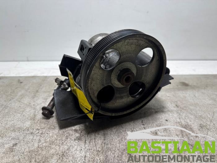 Gebruikte Servopomp Peugeot 206 (2A/C/H/J/S) 1.4 XR,XS,XT,Gentry Prijs € 44,97 Margeregeling aangeboden door Bastiaan Autodemontage