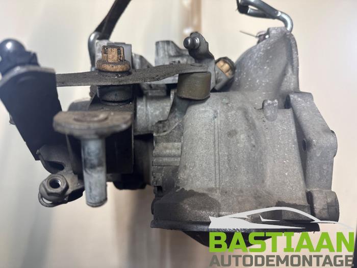 Gebruikte Versnellingsbak Opel Corsa D 1.4 16V Twinport Prijs € 149,95 Margeregeling aangeboden door Bastiaan Autodemontage