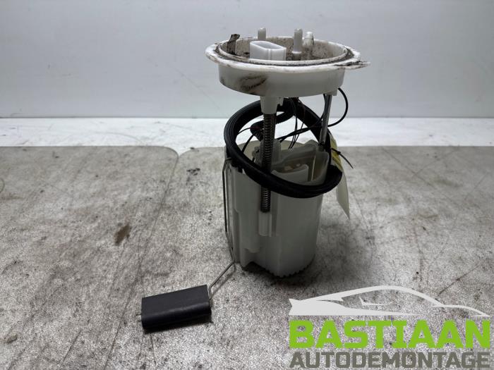 Gebruikte Tank element Pomp Volkswagen Golf Plus (5M1/1KP) 1.4 16V Prijs € 34,97 Margeregeling aangeboden door Bastiaan Autodemontage