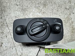 Gebruikte Schakelaar Licht Ford Kuga II (DM2) 2.0 TDCi 16V 180 4x4 Prijs € 24,97 Margeregeling aangeboden door Bastiaan Autodemontage