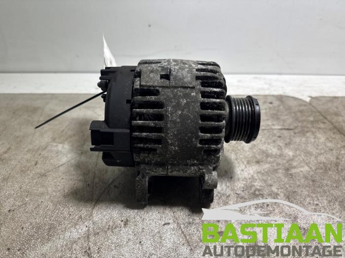 Gebruikte Dynamo Volkswagen Tiguan (5N1/2) 2.0 TDI 16V 4Motion Prijs € 34,97 Margeregeling aangeboden door Bastiaan Autodemontage