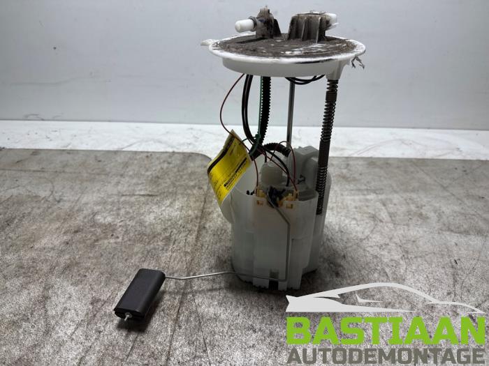 Gebruikte Tank element Pomp Nissan Qashqai (J11) 1.2 DIG-T 16V Prijs € 44,97 Margeregeling aangeboden door Bastiaan Autodemontage