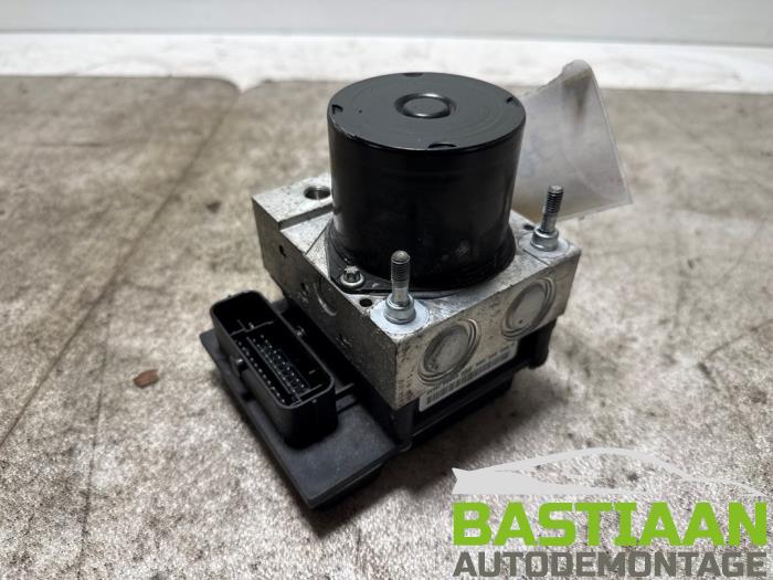 Gebruikte ABS Pomp Volkswagen Polo V (6R) 1.4 16V Prijs € 99,97 Margeregeling aangeboden door Bastiaan Autodemontage