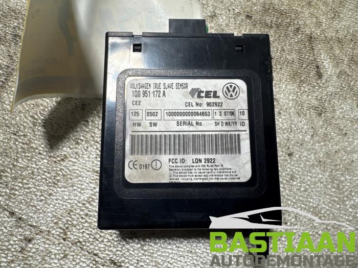 Gebruikte Radar sensor Volkswagen Eos (1F7/F8) 2.0 FSI 16V Prijs € 34,97 Margeregeling aangeboden door Bastiaan Autodemontage