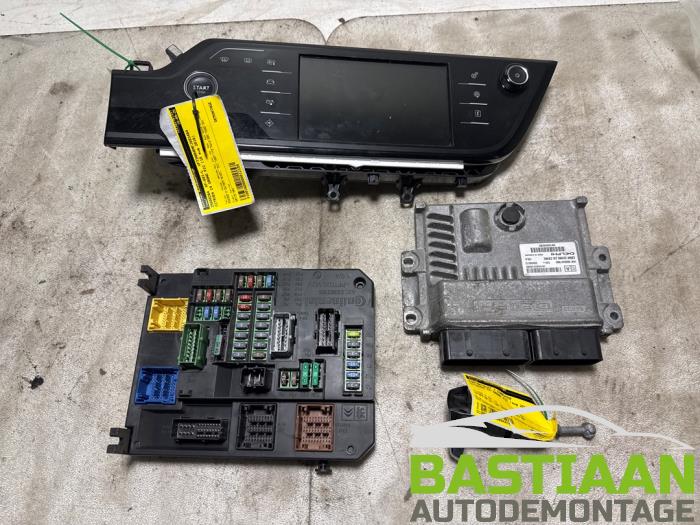 Gebruikte Contactslot + computer Citroen C4 Grand Picasso (3A) 2.0 Blue HDI 150 Prijs op aanvraag aangeboden door Bastiaan Autodemontage