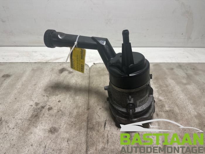 Gebruikte Pomp Servo Peugeot 308 SW (4E/H) 1.6 VTI 16V Prijs € 74,97 Margeregeling aangeboden door Bastiaan Autodemontage