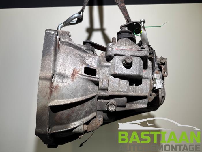 Gebruikte Versnellingsbak Peugeot 107 1.0 12V Prijs € 249,97 Margeregeling aangeboden door Bastiaan Autodemontage