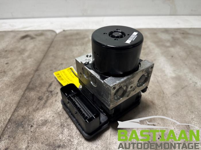Gebruikte ABS Pomp Volvo V70 (BW) 2.0 D3 20V Prijs € 74,97 Margeregeling aangeboden door Bastiaan Autodemontage