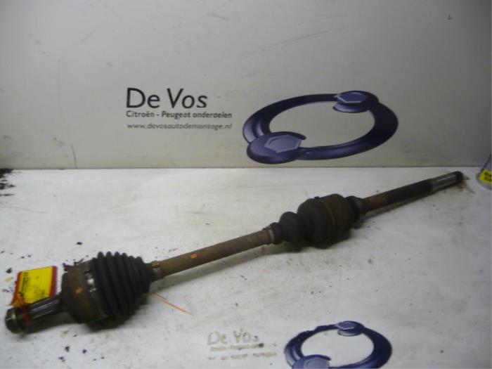 Gebruikte Aandrijfas rechts-voor Citroen XM (Y4) 2.0 i 16V Prijs € 80,00 Margeregeling aangeboden door De Vos Onderdelen