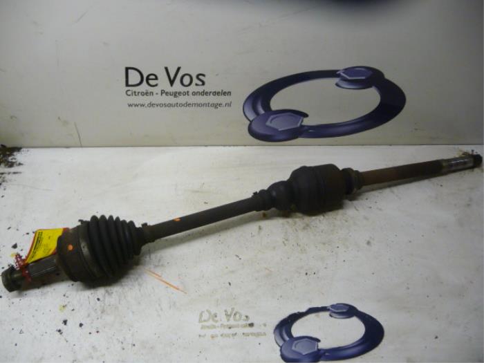 Gebruikte Aandrijfas rechts-voor Citroen XM (Y4) 2.0 i 16V Prijs € 80,00 Margeregeling aangeboden door De Vos Onderdelen
