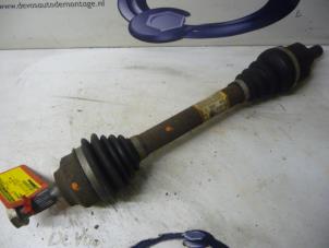 Gebruikte Steekas links-voor Citroen C4 Berline (LC) 1.6 16V Prijs € 70,00 Margeregeling aangeboden door De Vos Onderdelen