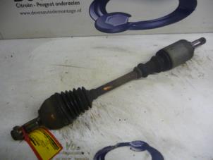 Gebruikte Cardanas links-voor (VWA) Peugeot 306 (7B) 1.6i SR,ST Prijs € 70,00 Margeregeling aangeboden door De Vos Onderdelen