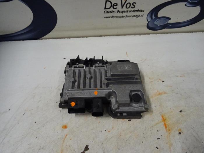 Gebruikte Start/Stop computer Peugeot 2008 (CU) 1.2 Vti 12V PureTech 82 Prijs € 115,00 Margeregeling aangeboden door De Vos Onderdelen