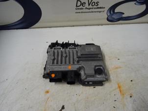 Gebruikte Start/Stop computer Peugeot 2008 (CU) 1.2 Vti 12V PureTech 82 Prijs € 115,00 Margeregeling aangeboden door De Vos Onderdelen