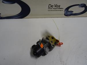 Gebruikte EGR Klep Peugeot 108 Prijs € 90,00 Margeregeling aangeboden door De Vos Onderdelen