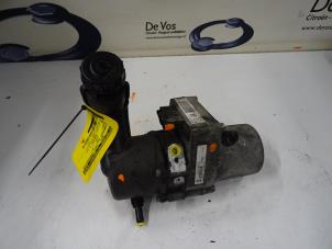 Gebruikte Pomp Servo Peugeot 508 Prijs € 250,00 Margeregeling aangeboden door De Vos Onderdelen