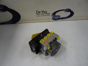 Gebruikte ABS Pomp Peugeot 208 Prijs € 160,00 Margeregeling aangeboden door De Vos Onderdelen