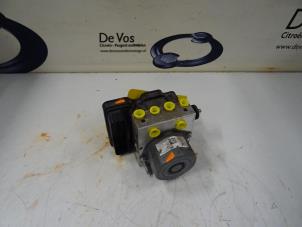 Gebruikte ABS Pomp Peugeot 308 Prijs € 160,00 Margeregeling aangeboden door De Vos Onderdelen