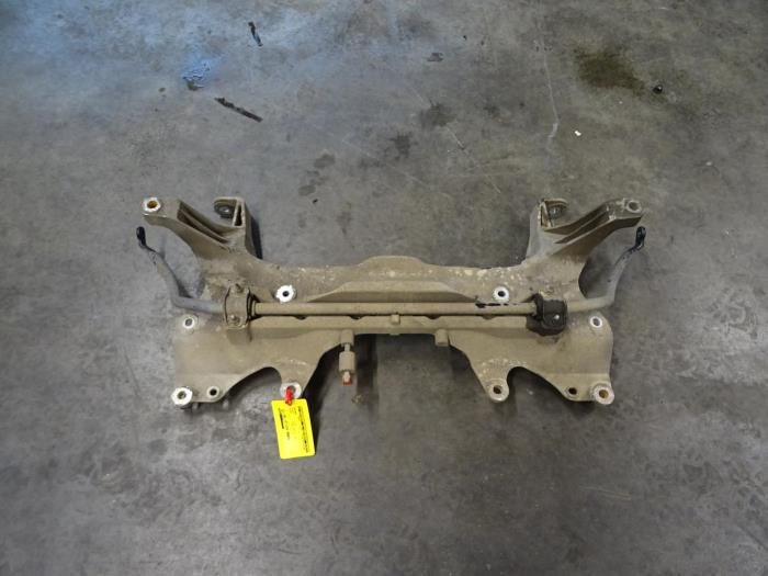 Gebruikte Subframe Peugeot Bipper Prijs € 135,00 Margeregeling aangeboden door De Vos Onderdelen