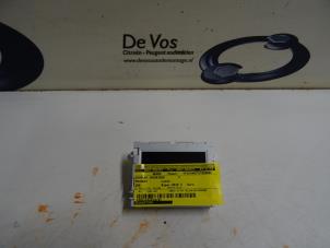 Gebruikte Display Interieur Peugeot 208 Prijs € 90,00 Margeregeling aangeboden door De Vos Onderdelen