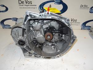 Gebruikte Versnellingsbak Peugeot 3008 I (0U/HU) 1.6 HDiF 16V Prijs € 500,00 Margeregeling aangeboden door De Vos Autodemontagebedrijf