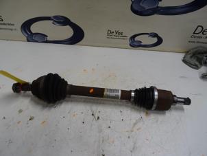 Gebruikte Cardanas links-voor (VWA) Citroen C3 Picasso Prijs € 90,00 Margeregeling aangeboden door De Vos Onderdelen