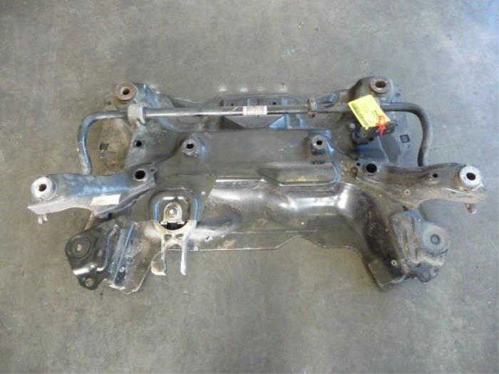 Gebruikte Subframe Peugeot 508 Prijs € 200,00 Margeregeling aangeboden door De Vos Onderdelen