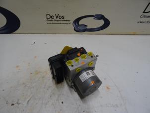 Gebruikte ABS Pomp Peugeot 3008 Prijs € 250,00 Margeregeling aangeboden door De Vos Onderdelen