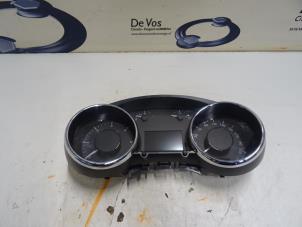 Gebruikte Kilometerteller KM Peugeot 3008 Prijs € 200,00 Margeregeling aangeboden door De Vos Onderdelen