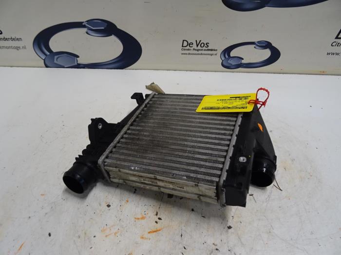 Gebruikte Intercooler Peugeot 308 Prijs € 135,00 Margeregeling aangeboden door De Vos Onderdelen