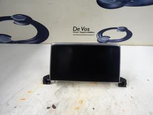 Gebruikte Display Interieur Peugeot 3008 Prijs € 250,00 Margeregeling aangeboden door De Vos Autodemontagebedrijf
