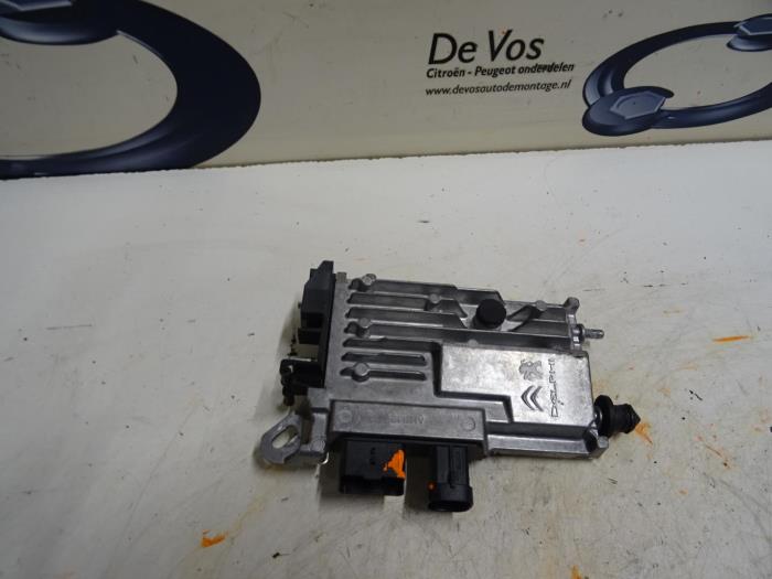 Gebruikte Start/Stop computer Peugeot 3008 Prijs € 115,00 Margeregeling aangeboden door De Vos Onderdelen