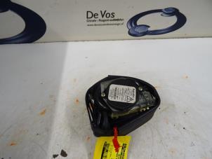 Gebruikte Gordelspanner rechts Peugeot 206 (2A/C/H/J/S) 1.4 XR,XS,XT,Gentry Prijs € 60,00 Margeregeling aangeboden door De Vos Onderdelen