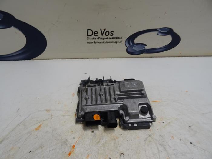 Gebruikte Start/Stop computer Citroen C4 Cactus (0B/0P) 1.6 Blue Hdi 100 Prijs € 115,00 Margeregeling aangeboden door De Vos Onderdelen