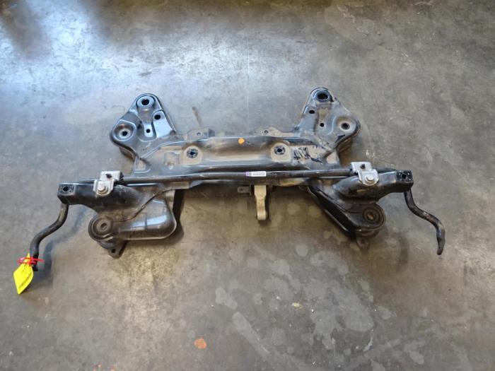 Gebruikte Subframe Peugeot 2008 Prijs € 100,00 Margeregeling aangeboden door De Vos Onderdelen