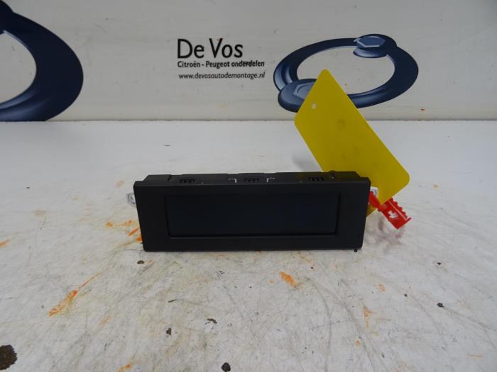 Gebruikte Display Interieur Citroen C3 Prijs € 80,00 Margeregeling aangeboden door De Vos Onderdelen