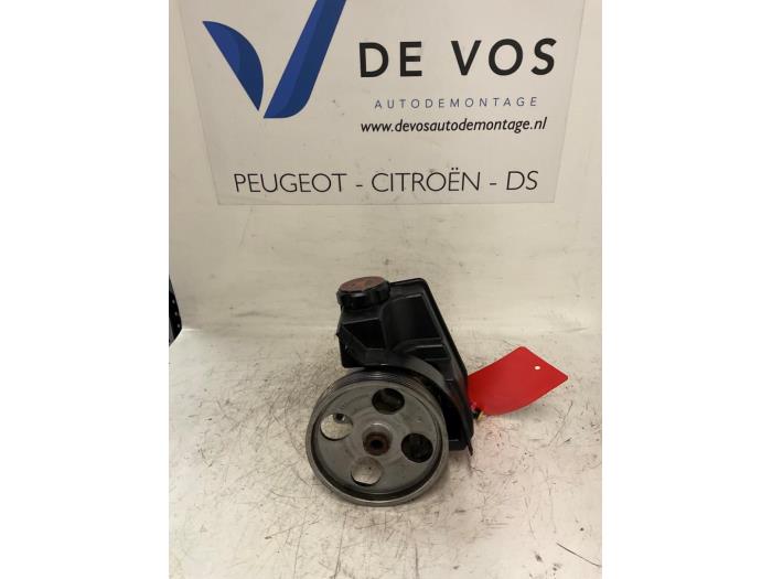 Gebruikte Servopomp Peugeot 206 SW (2E/K) 2.0 HDi Prijs € 80,00 Margeregeling aangeboden door De Vos Onderdelen