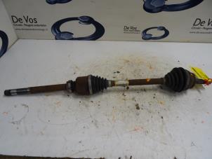 Gebruikte Homokineetas rechts-voor Citroen C4 Cactus Prijs € 80,00 Margeregeling aangeboden door De Vos Onderdelen