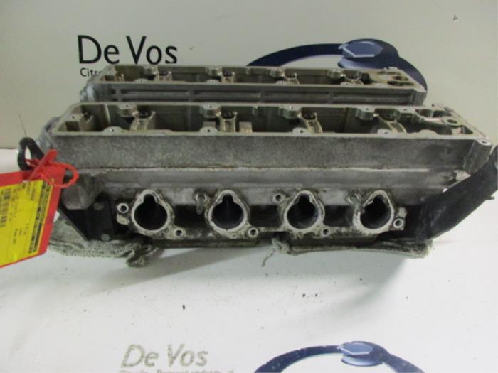 Gebruikte Cilinderkop Peugeot 406 (8B) 1.8 16V Bifuel Prijs € 250,00 Margeregeling aangeboden door De Vos Onderdelen