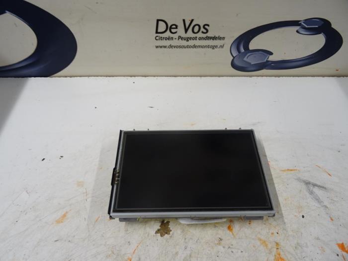 Gebruikte Display Interieur Peugeot 208 Prijs € 135,00 Margeregeling aangeboden door De Vos Onderdelen