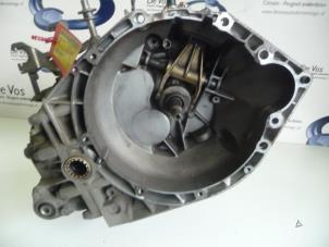 Gebruikte Versnellingsbak Peugeot Boxer (244) 2.2 HDi Prijs € 850,00 Margeregeling aangeboden door De Vos Onderdelen