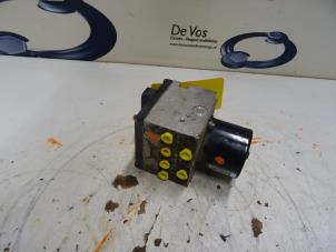 Gebruikte ABS Pomp Peugeot 407 SW (6E) 2.2 16V Prijs € 90,00 Margeregeling aangeboden door De Vos Onderdelen