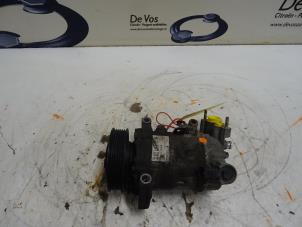 Gebruikte Pomp Airco Peugeot 208 Prijs € 200,00 Margeregeling aangeboden door De Vos Onderdelen