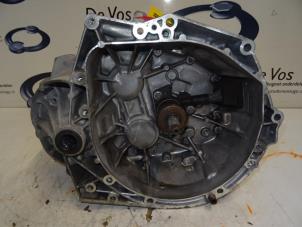 Gebruikte Versnellingsbak Peugeot 208 Prijs € 800,00 Margeregeling aangeboden door De Vos Onderdelen