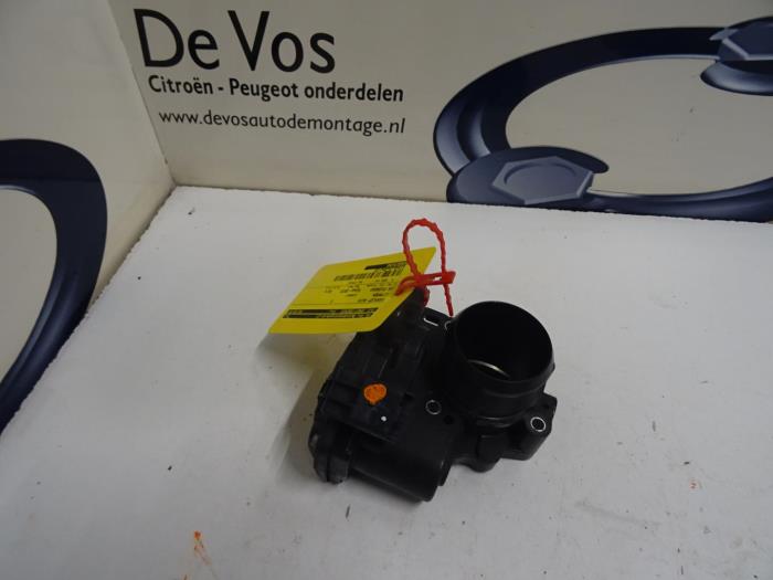 Gebruikte Gasklephuis Citroen C4 Picasso (3D/3E) 2.0 Blue HDI 150 Prijs € 100,00 Margeregeling aangeboden door De Vos Onderdelen