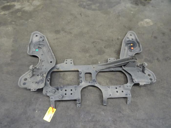 Gebruikte Subframe Peugeot Boxer Prijs € 250,00 Margeregeling aangeboden door De Vos Onderdelen