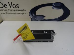 Gebruikte Display Interieur Citroen DS4 Prijs € 100,00 Margeregeling aangeboden door De Vos Onderdelen