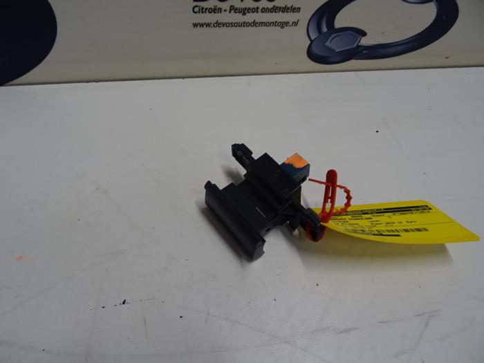 Handrem schakelaar van een Citroen C4 Picasso 2015